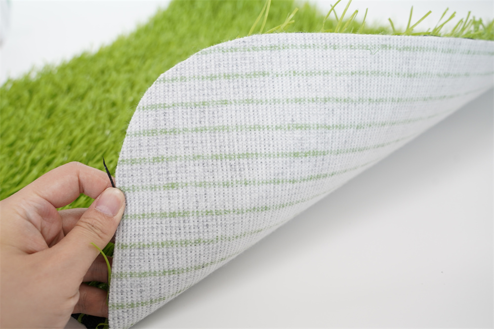 Césped Artificial con Base Textil Ecológica: Una Solución Ideal para
Instalaciones en Interiores